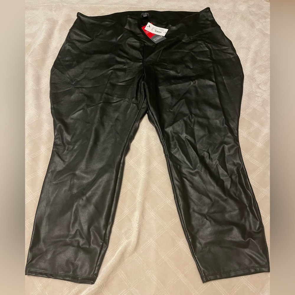 NWT Bold Elements Plus Faux Leather Womens High Rise Full Length Leggings 3X